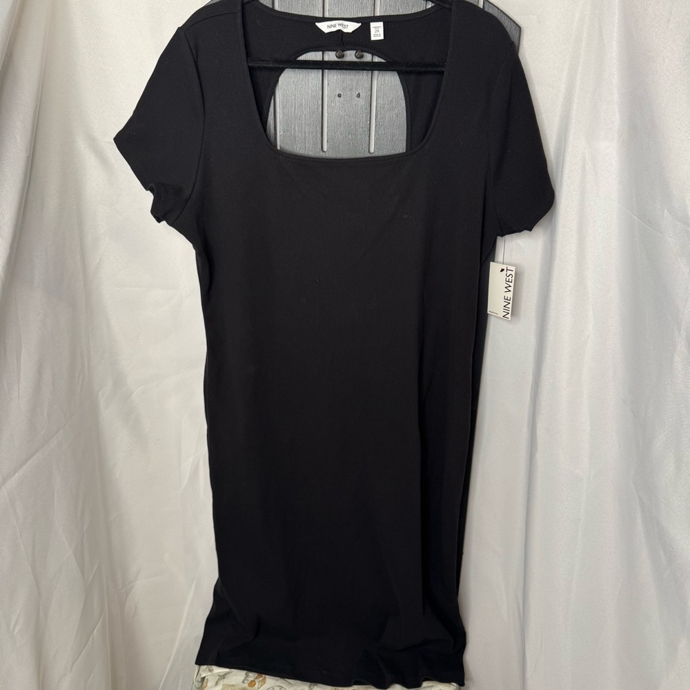 Nine West Black Short Sleeve tight dress